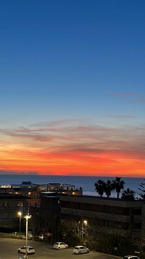 Smell Of The Sea Apartment Cefalu Exterior photo
